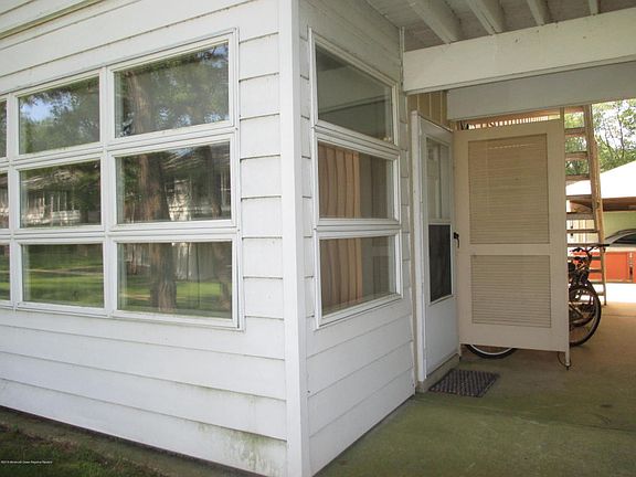 2nd image of 44C Cambridge Ct #100C