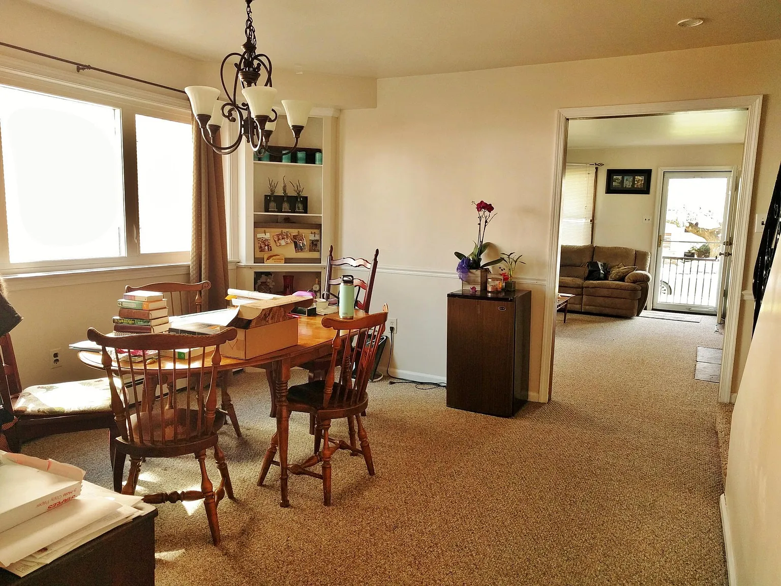 3 bed, 2.5 bath, 1800 sqft, $2,800 — Photo 2