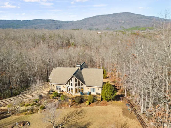340 Highland View Ln, Mill Spring, NC 28756