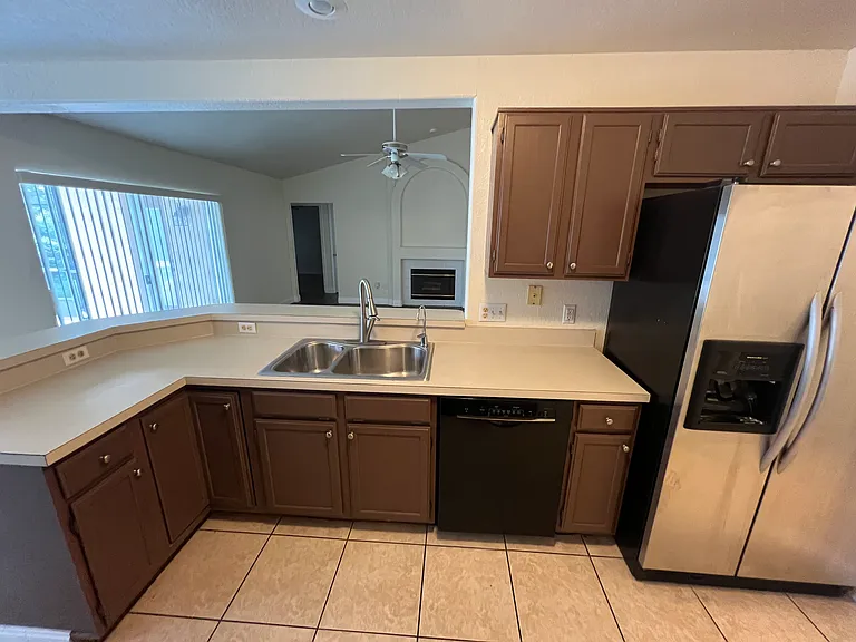 1337 Hampstead Ter — Photo 21