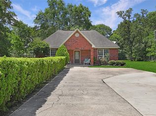 3677 White Oak Dr, Conroe, TX 77301