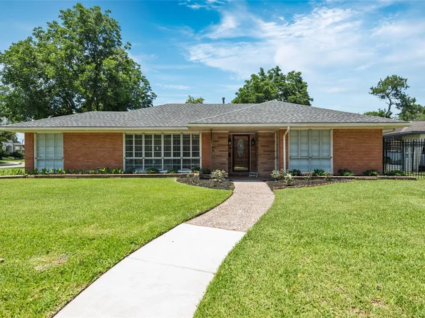 3830 Linkwood Dr, Houston, TX 77025