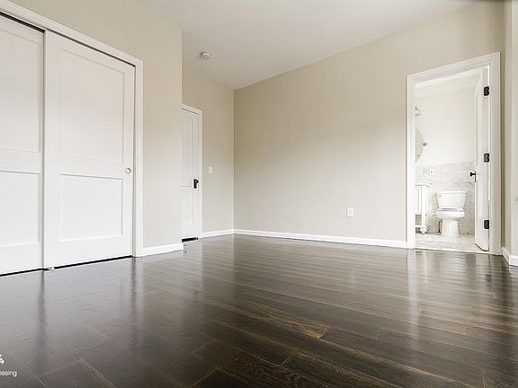 5th image of 141 Glenwood Ave #B