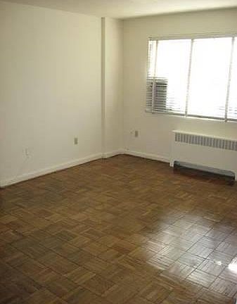 5th image of 2703 S Fern St