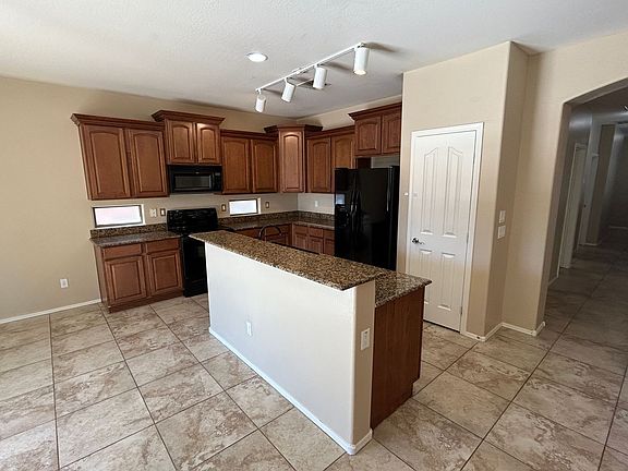 4th image of 14551 W Laurel Ln
