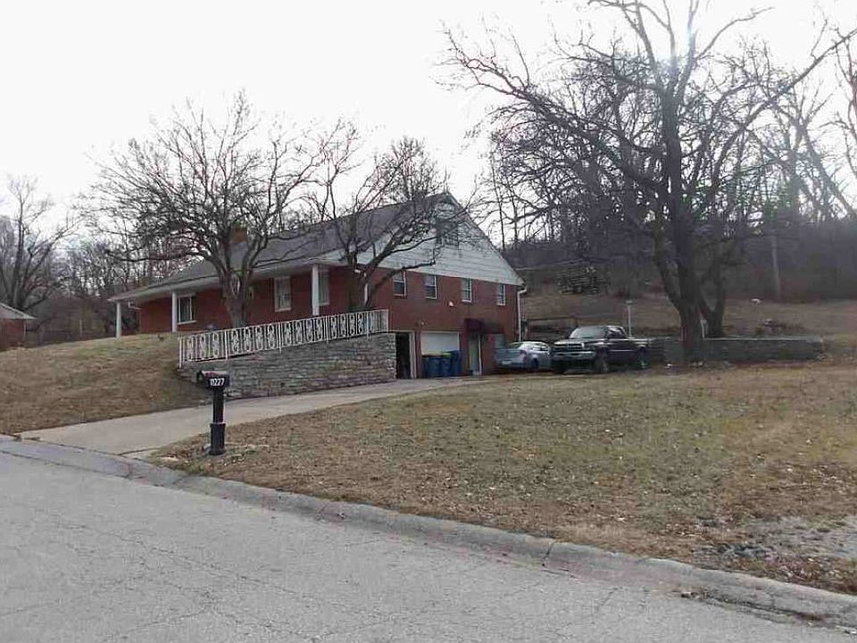 2nd image of 11227 E Thompson St