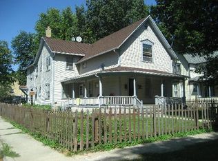 424 Division St, Elgin, IL 60120