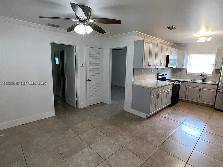 6018 Plunkett St #1 — Photo 17