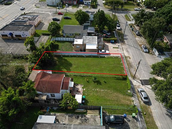 5th image of 2368 NW 55th St