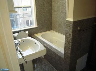 414 Greenwich St, Philadelphia, PA 19147