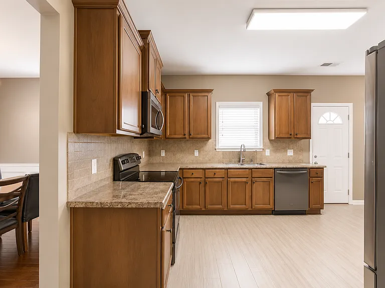 141 Back Cedar Ln — Photo 5