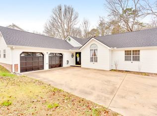 2422 W Wind Dr, Soddy Daisy, TN 37379