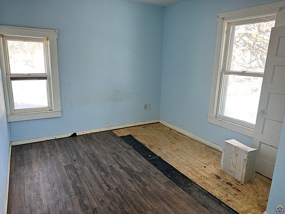 5th image of 1231 N Harrison St