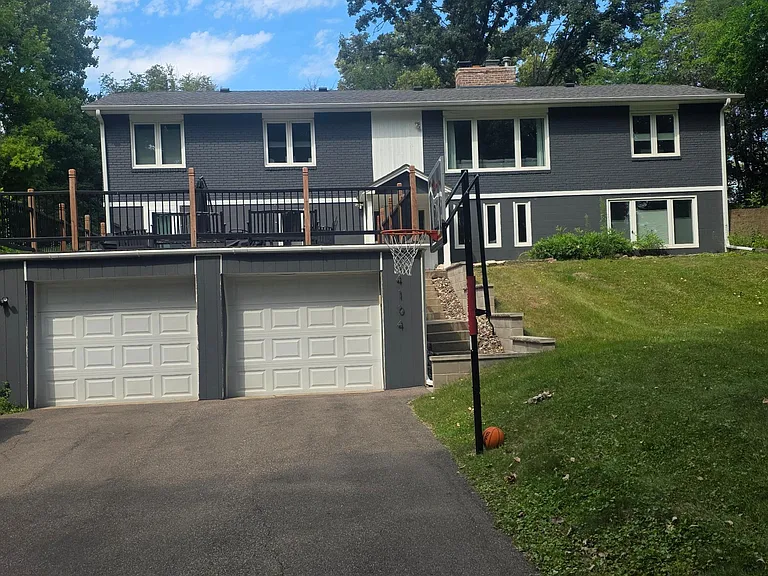 14104 Knollway Dr N — Photo 17