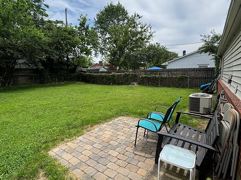 1711 Sarasota Ct — Photo 20