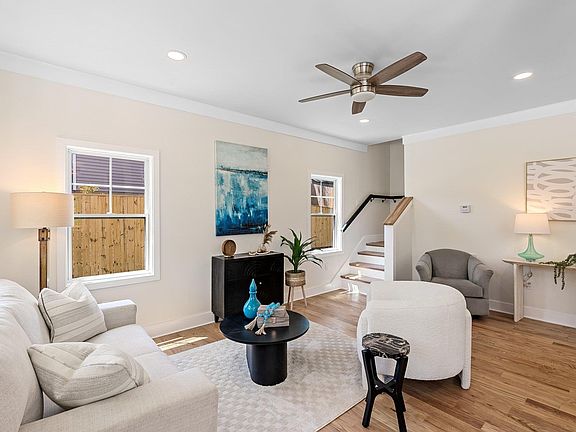 4th image of 50 Orr St