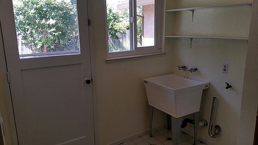 3rd image of 700 Sierra Dr