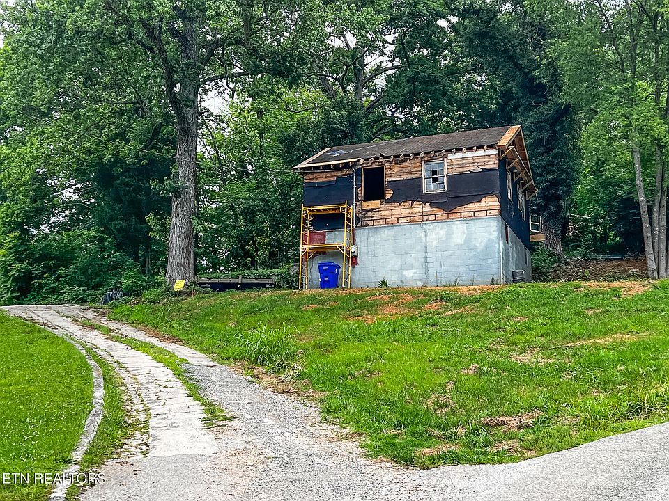 1st image of 709 Lakeview Church Ln