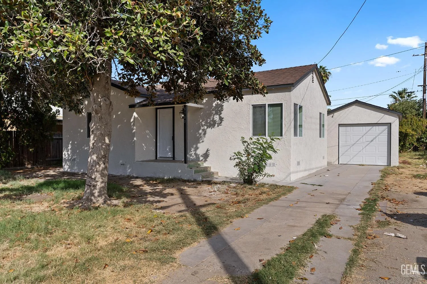8780 Greenfield Park Dr photo 1