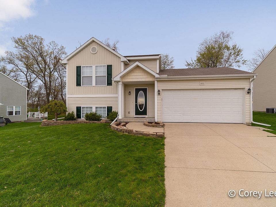 1st image of 1653 Wales Dr SE