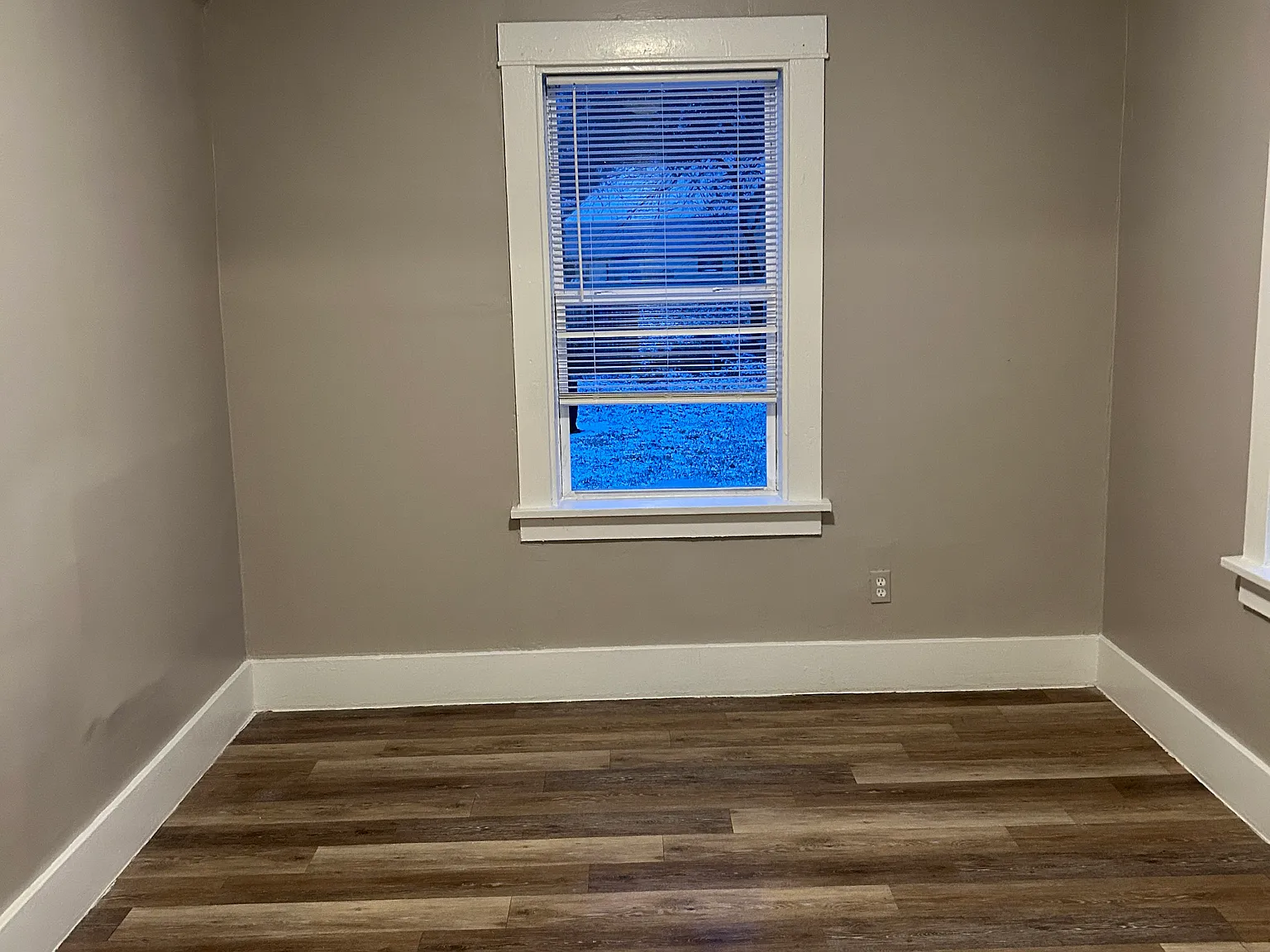 4 bed, 961 sqft, $1,550 — Photo 3