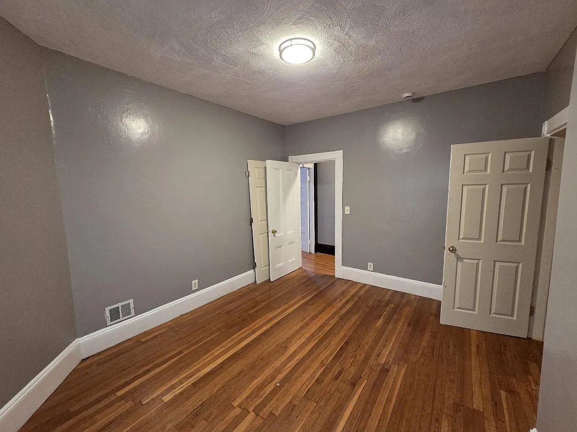 2 bed, 1200 sqft, $2,750 — Photo 4