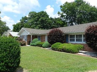417 S Main St, Owensville, IN 47665