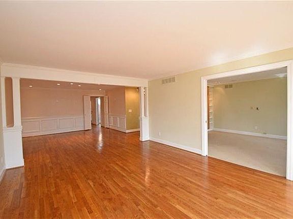 3rd image of 3506 Forestoak Ct