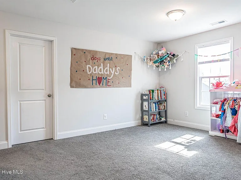 104 Sierra Dr — Photo 17