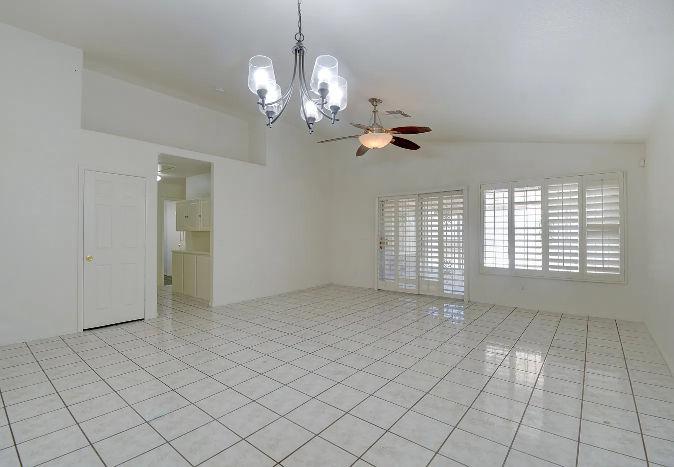 3 bed, 1374 sqft, $1,850 — Photo 3