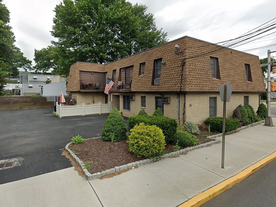 2nd image of 95 4th St APT 1