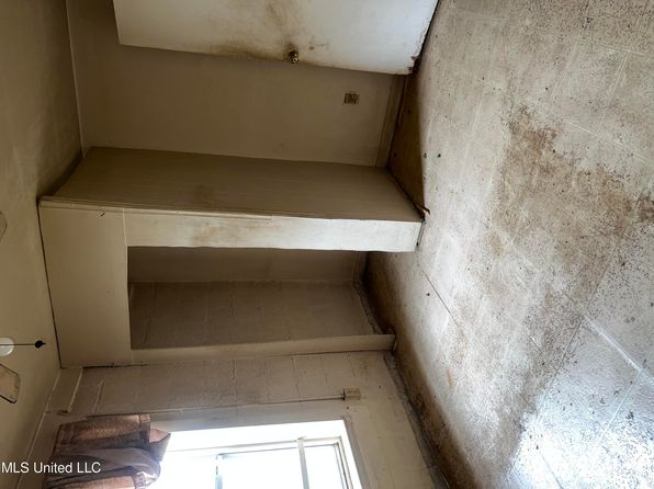 jackson-mississippi-440881252 picture