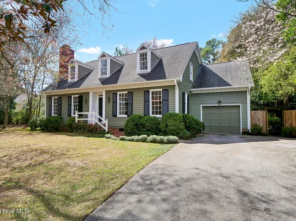 2010 Hawthorne Place, Wilmington, NC 28403