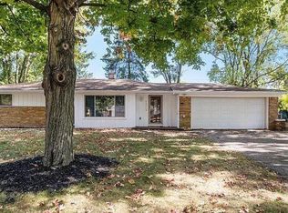 24220 Sunny Point Dr, Southfield, MI 48033