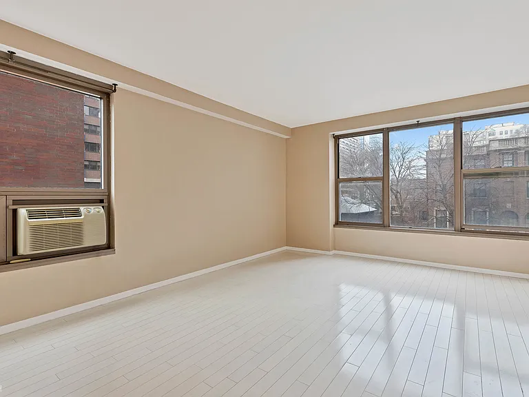 2970 N Lake Shore Dr #4A — Photo 11