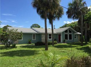 527 SE Cortez Ave, Stuart, FL 34994