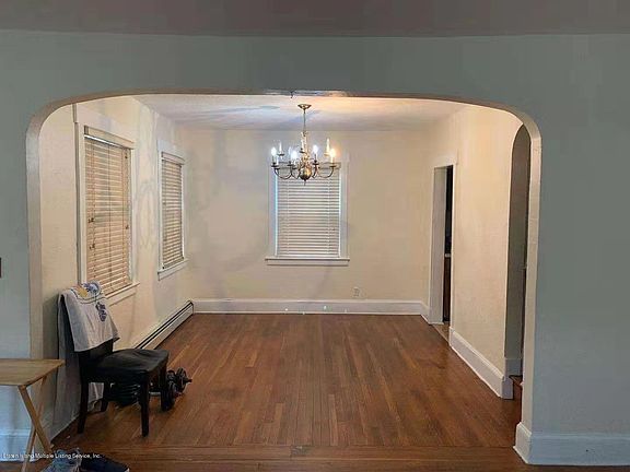 3rd image of 101 Ramblewood Ave