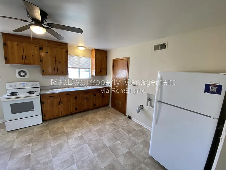 423 Hill St #3 — Photo 9