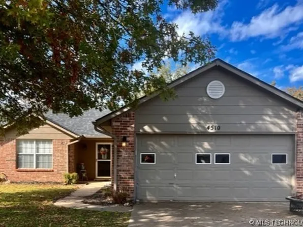 4510 Redbud Dr, Sand Springs, OK 74063