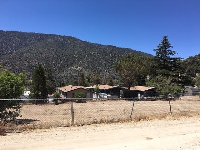 2nd image of 4228 N End Dr