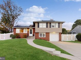 110 E Valleybrook Rd, Cherry Hill, NJ 08034