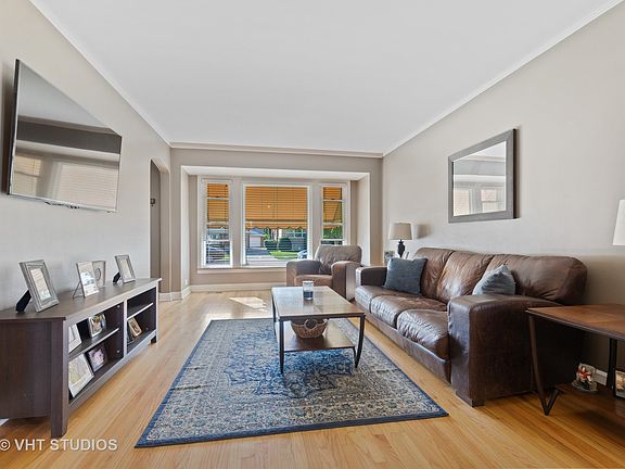2nd image of 9525 S Mozart Ave