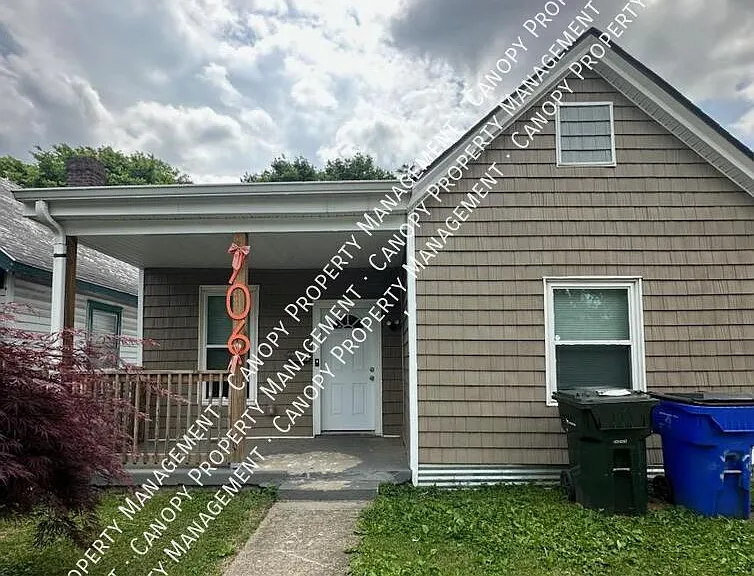 706 Lancaster Ave — Photo 1