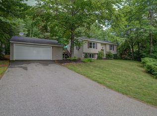 27 Country Club Dr, Auburn, ME 04210