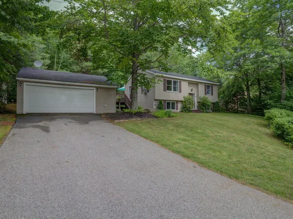 27 Country Club Drive, Auburn, ME 04210