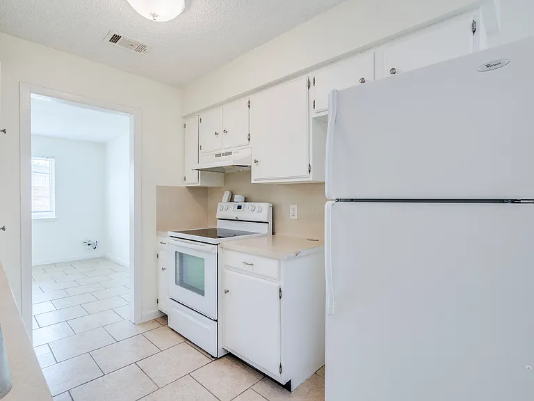 3404 Willowrun Cv #C — Photo 10