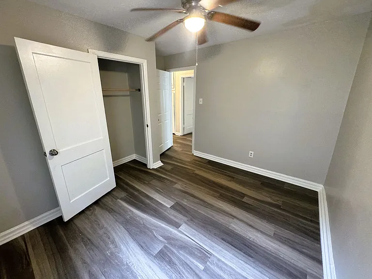 1644 Russwood Rd — Photo 9