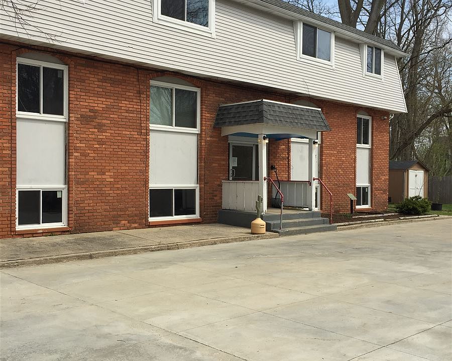 323 Niles Building