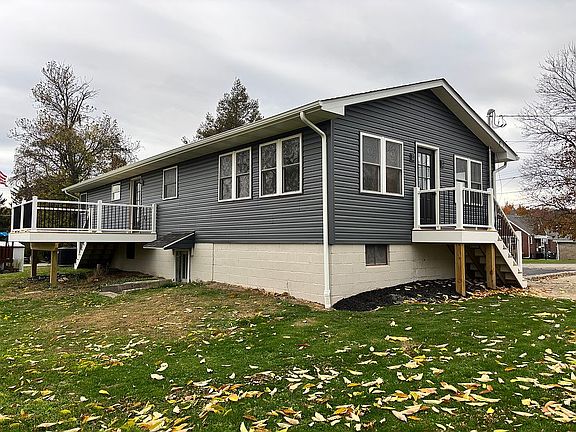 3rd image of 1815 Evergreen Dr