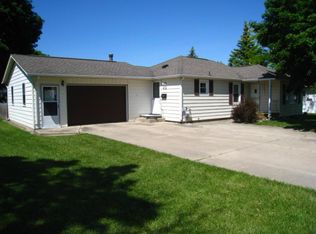 569 E Sharpsteen St, Sebewaing, MI 48759